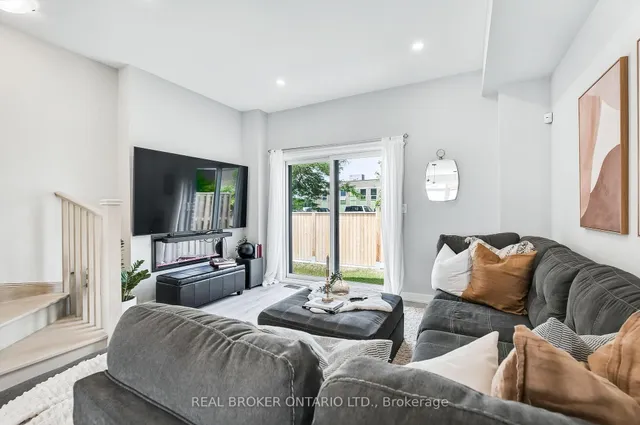 Additional image 18 of 527 Shaver Rd Unit 7