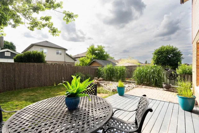 房产图片 27 - 12 Sutton Crt