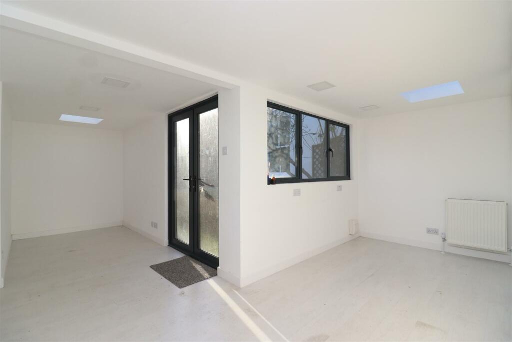 Additional image 18 of Lemsford Road, St. Albans