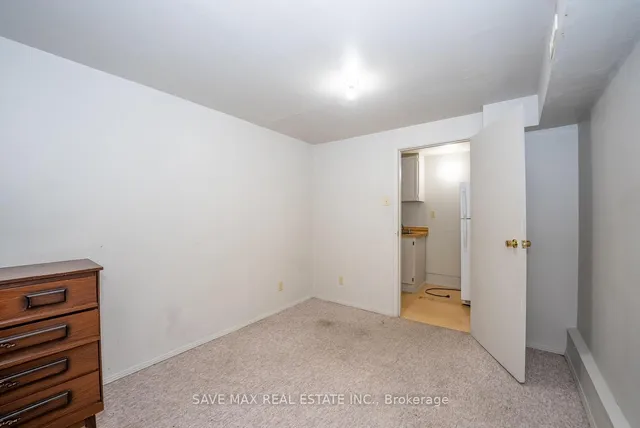 Additional image 32 of 62 Moregate Cres