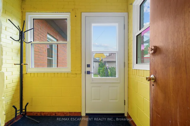 Additional image 14 of 22 Aikman Ave