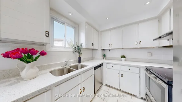 Additional image 15 of 115 Ambercroft Blvd