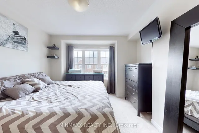 房产图片 34 - 300 Casson Pt