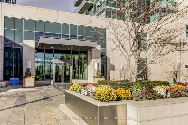 Additional image 36 of 35 Brian Peck Cres Unit TH 120