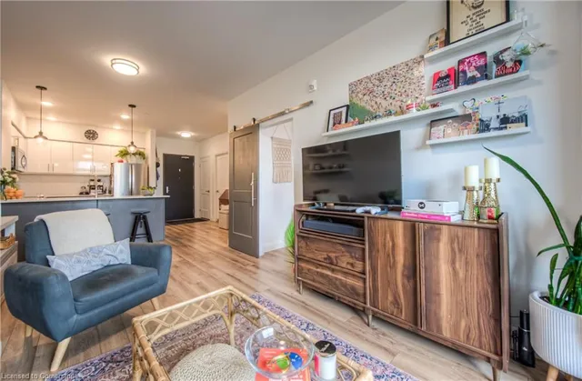 Additional image 17 of 399 Queen St Unit 418