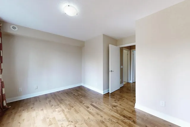 Additional image 34 of 315 Village Green Sq Unit 50