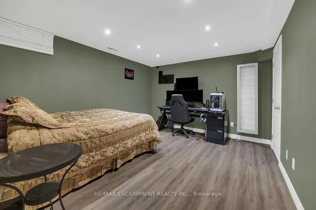 Additional image 41 of 4 Moonstone Crt