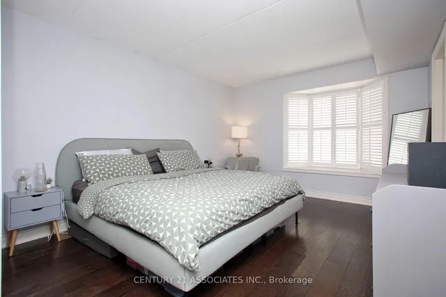 房产图片 9 - 1441 Walker's Line 单元 201