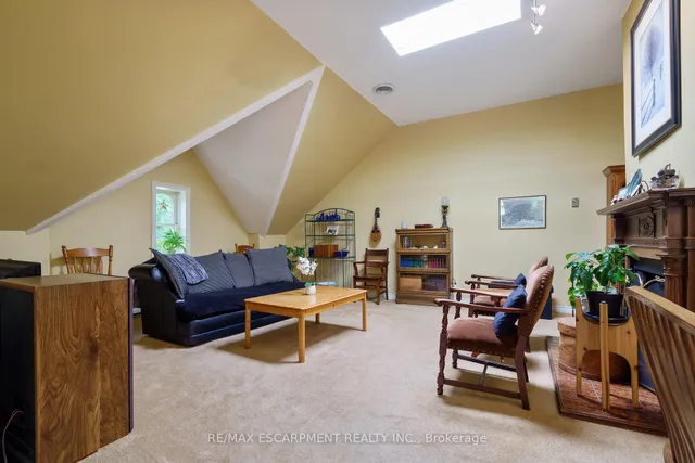 Additional image 35 of 275 Cumberland Ave