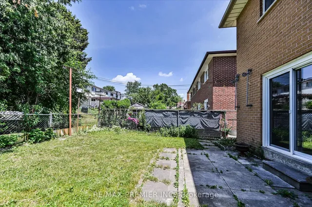 Additional image 41 of 44 Petunias Rd