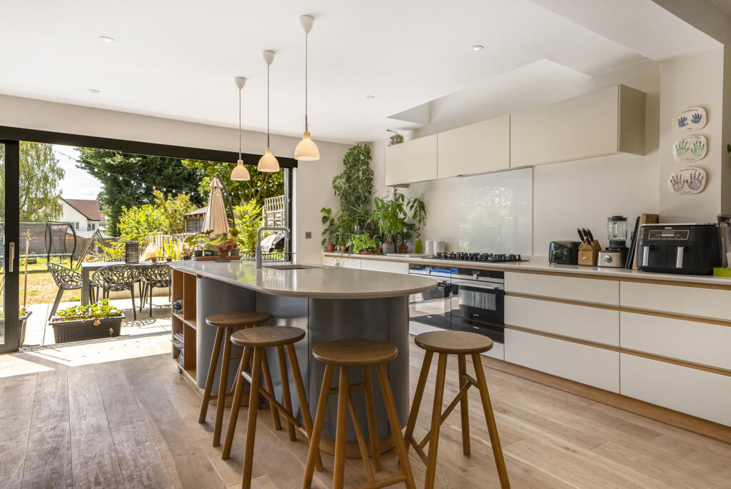 Additional image 5 of Kingshill Avenue, St. Albans, Hertfordshire, AL4