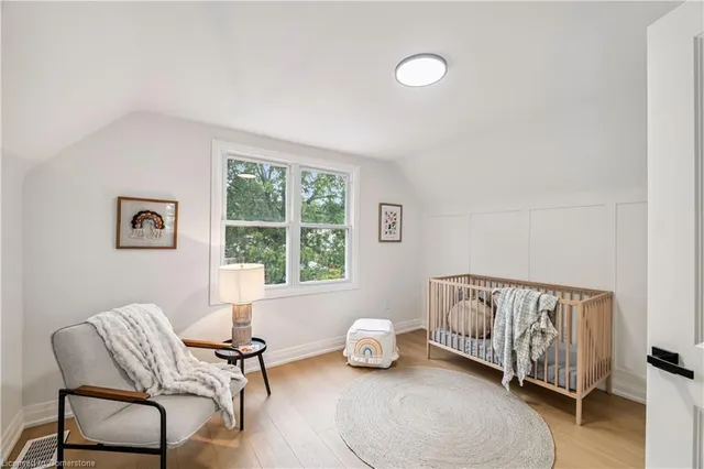 Additional image 5 of 220 Holmesdale Ave