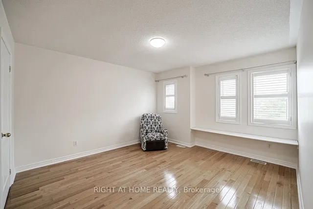 Additional image 23 of 176 Cooke Cres