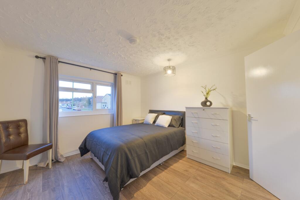 Additional image 4 of Pond Croft, Hatfield, AL10