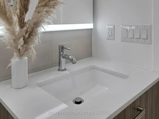 Additional image 32 of 1331 Queen St Unit 402