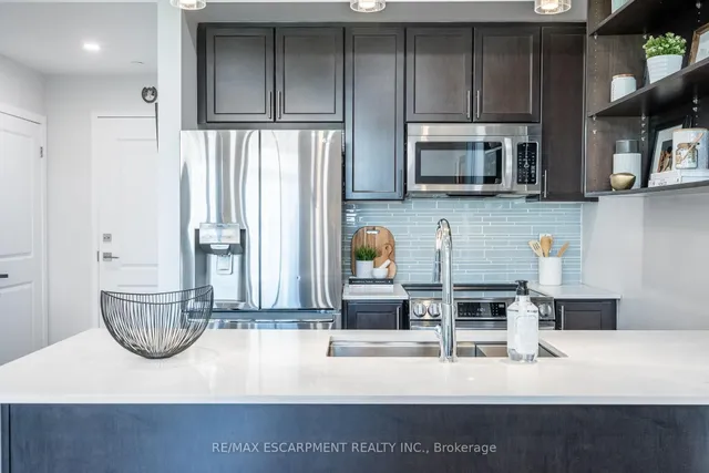 房产图片 6 - 125 Shoreview Pl 单元422