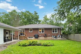 Additional image 2 of 19 Adelaide St S