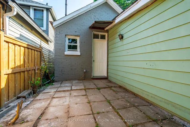 Additional image 27 of 40 Aikman Ave