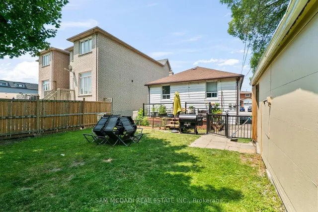 Additional image 11 of 349 Melrose St