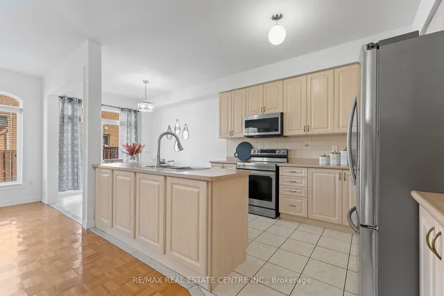 Additional image 11 of 27 Percy Gate