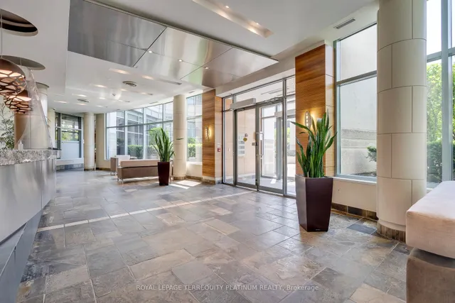 Additional image 2 of 228 Queens Quay Unit 702