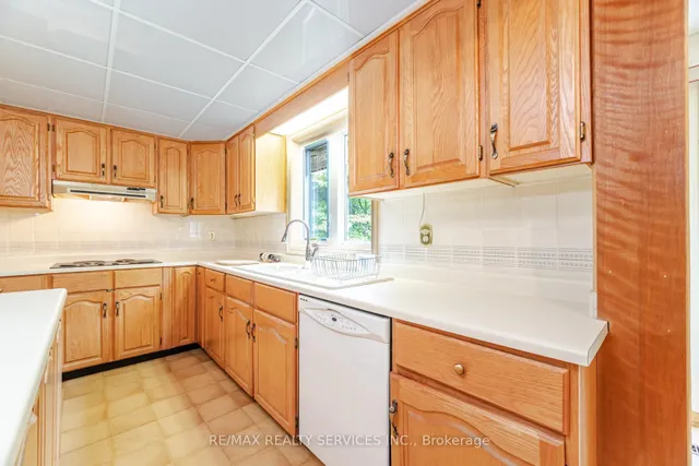 Additional image 16 of 106 Kenpark Ave