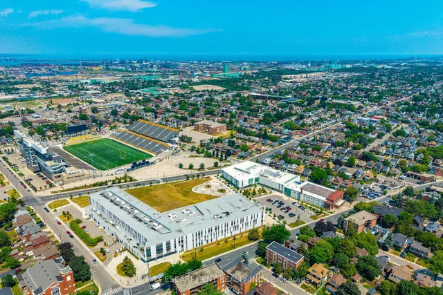 Additional image 33 of 52 CONNAUGHT Ave