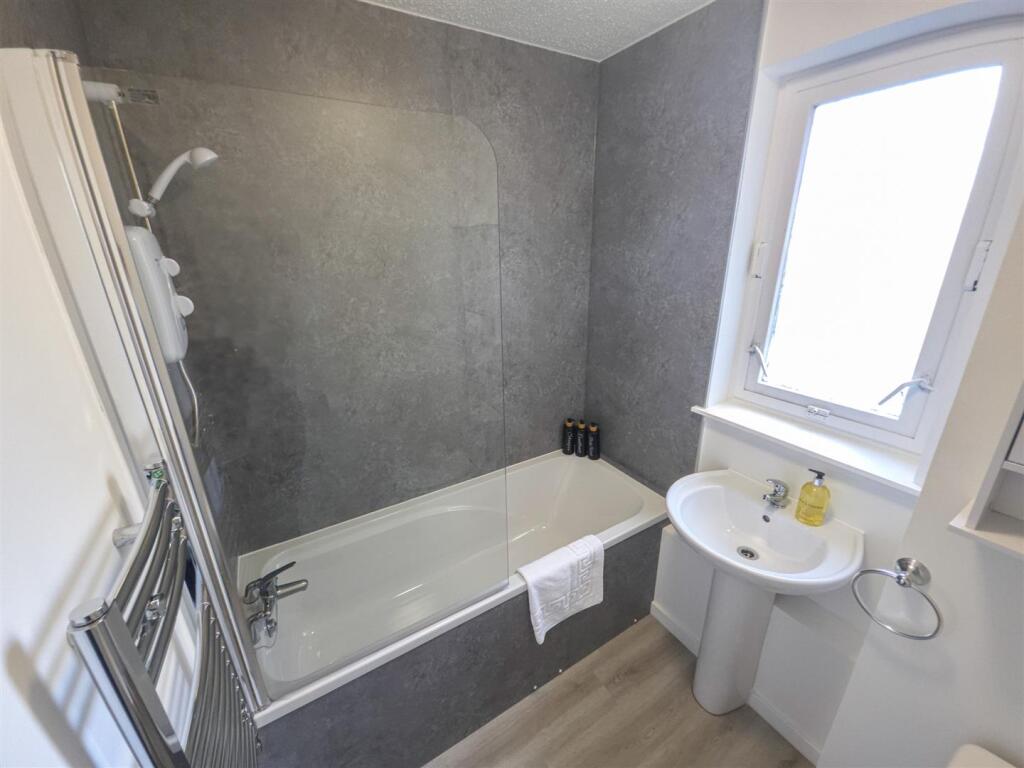 Additional image 17 of Great Northern Road