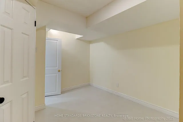 Additional image 19 of 16 Lansbury Dr