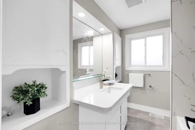 Additional image 32 of 470 Franklin St