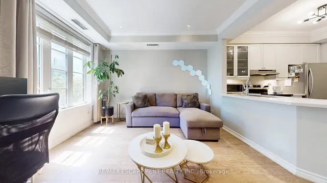 Additional image 12 of 3351 Cawthra Rd Unit 218