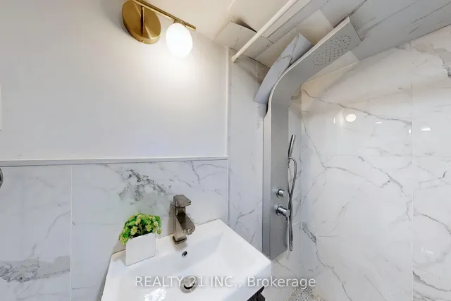 Additional image 32 of 92 King Edward Ave Ave