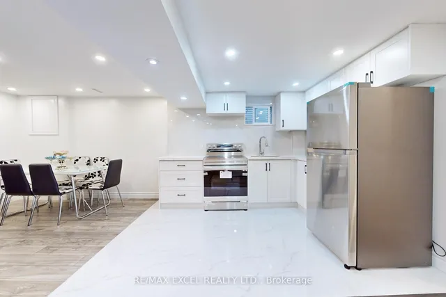 Additional image 33 of 43 Sonmore Dr