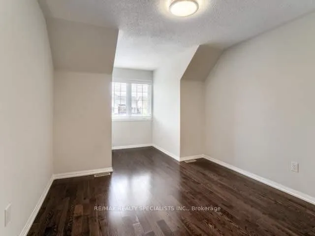 Additional image 30 of 923 Vickerman Way