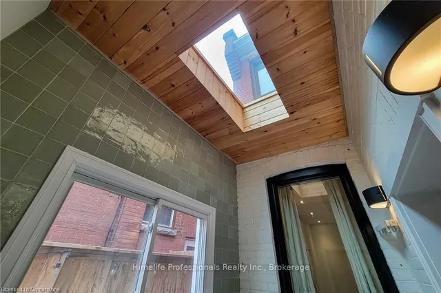 Additional image 24 of 116 Locke St