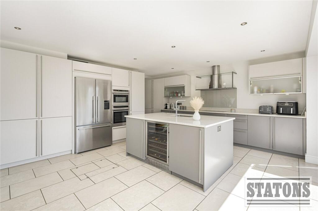 Additional image 8 of The Gardens, Brookmans Park, Hertfordshire, AL9