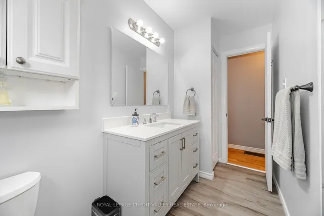 Additional image 26 of 25 Huntingwood Cres