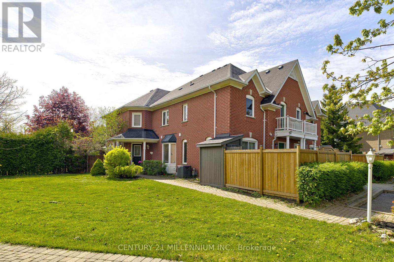 180 PRESSED BRICK DRIVE|Brampton (Brampton North), Ontario L6V4K6