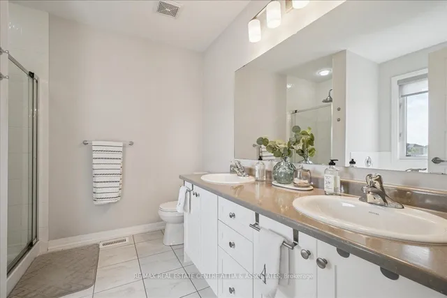 房产图片 28 - 755 Banks Cres