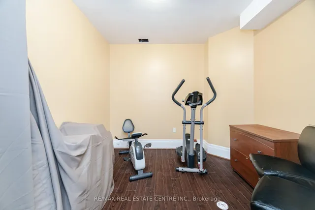 Additional image 39 of 275 Martin St