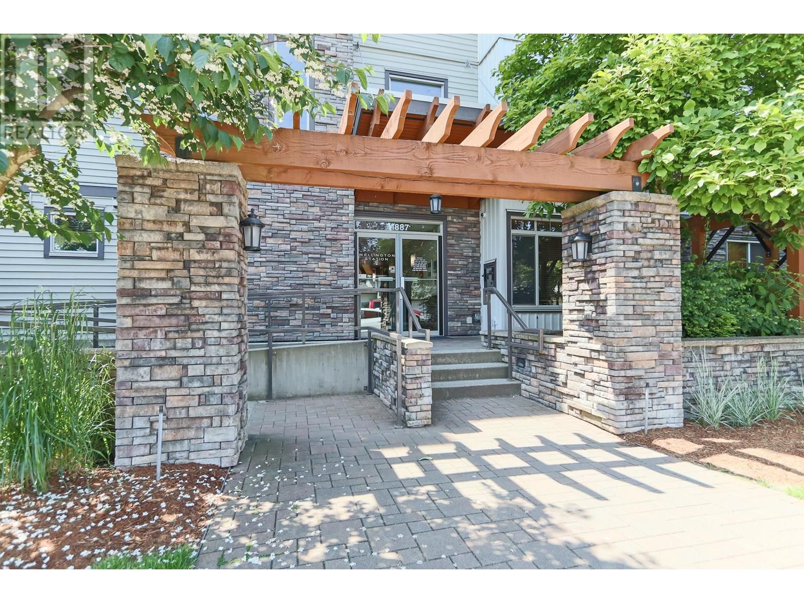 413 11887 BURNETT STREET|Maple Ridge, British Columbia V2X6P6