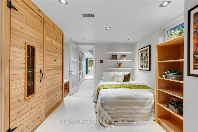 Additional image 34 of 68 Olive Ave