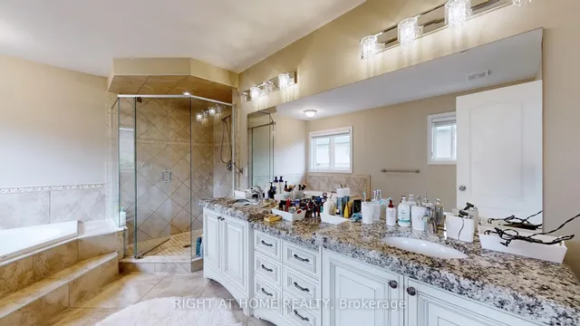 Additional image 30 of 19 Charity Crt