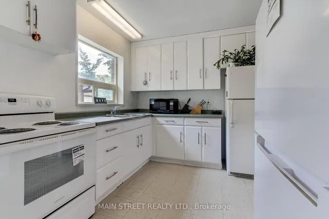 Additional image 4 of 282 Warden Ave