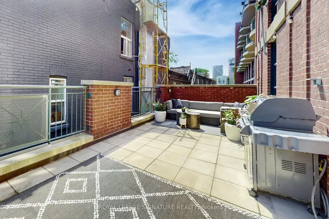 Additional image 7 of 901 Queen St Unit 231