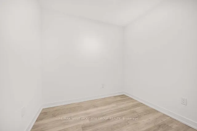 Additional image 19 of 28 Eastern Ave Unit TH105