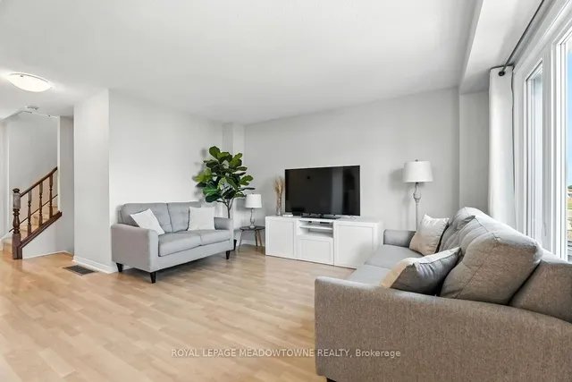 Additional image 10 of 3 Lyton Cres