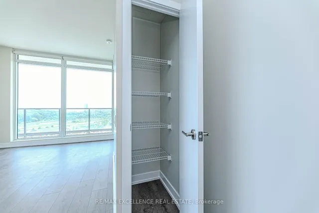 Additional image 21 of 215 Veterans Dr Unit 1008S