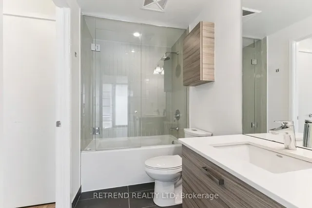 Additional image 8 of 210 Simcoe St Unit 514