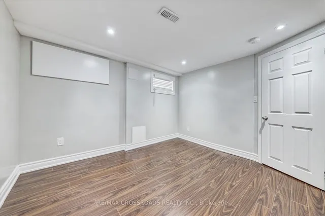 Additional image 35 of 31 Benlight Cres